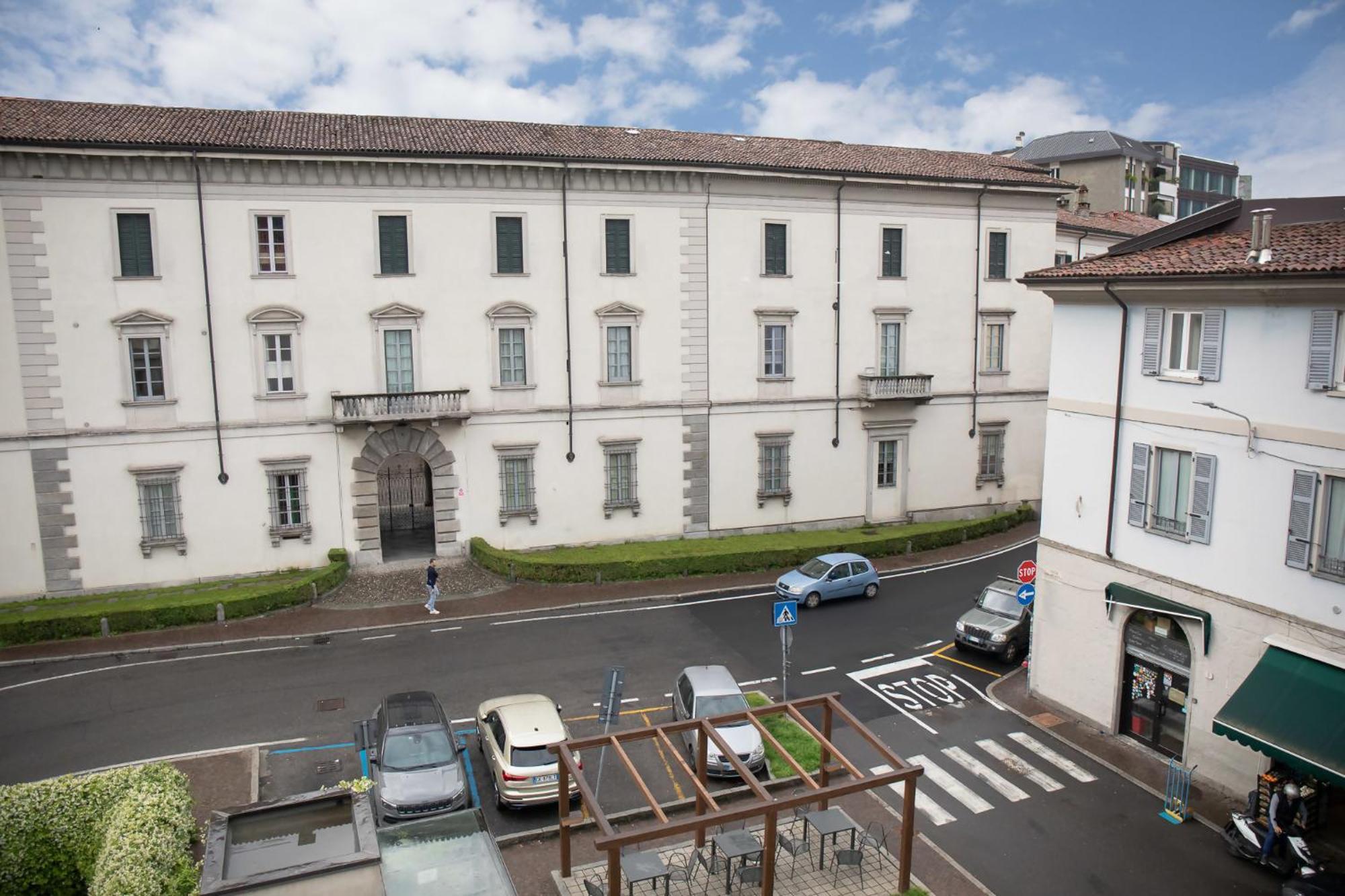 Elegant Beige Apartment - 5 Minutes From The Lake Côme Esterno foto